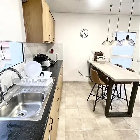 Cosy Refurbished Centre Apartman Limassol