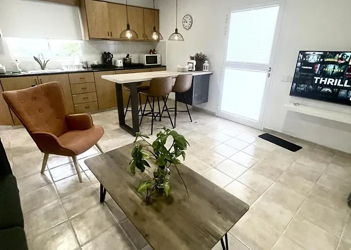 Cosy Refurbished Centre Apartmán Lemesos