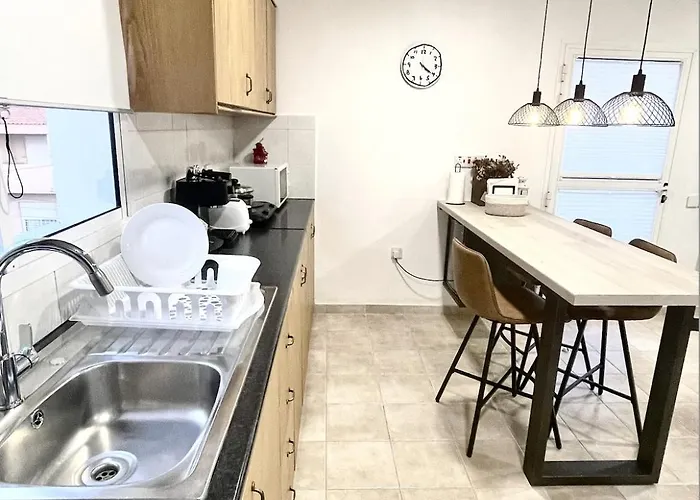 Cosy Refurbished Centre Apartmán Lemesos