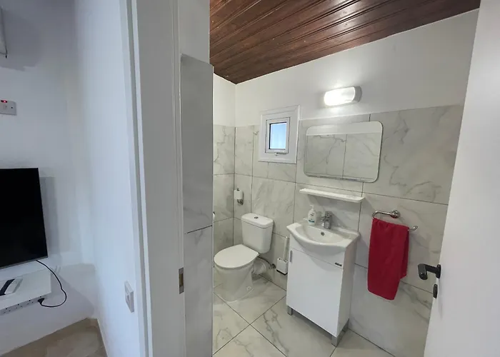 Cosy Refurbished Centre Lemesos