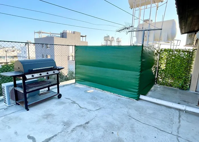 Cosy Refurbished Centre * Lemesos